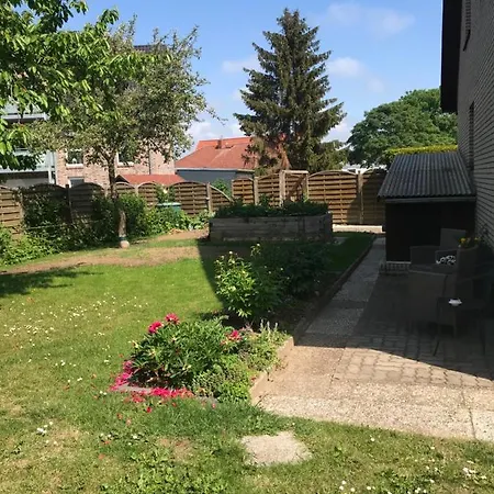 Christinas Gartenblick 4 Schlafzimmer, Kueche, Bad ,eg Mit Terrasse Und Garten, Parken Direkt Am Haus * Salzgitter