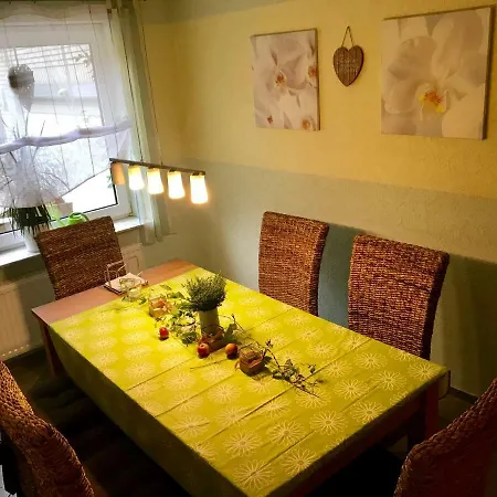 Christinas Gartenblick 4 Schlafzimmer, Kueche, Bad ,eg Mit Terrasse Und Garten, Parken Direkt Am Haus Salzgitter