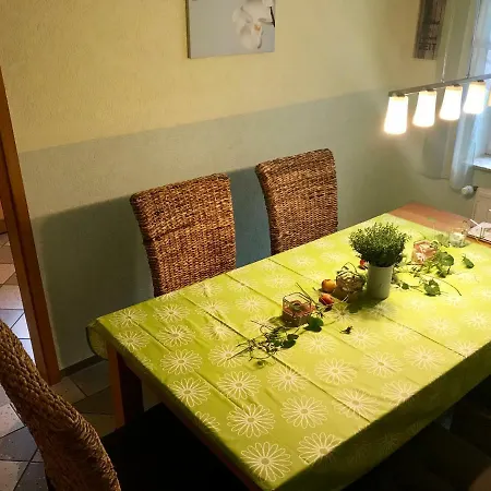 Apartmán Christinas Gartenblick 4 Schlafzimmer, Kueche, Bad ,eg Mit Terrasse Und Garten, Parken Direkt Am Haus Salzgitter