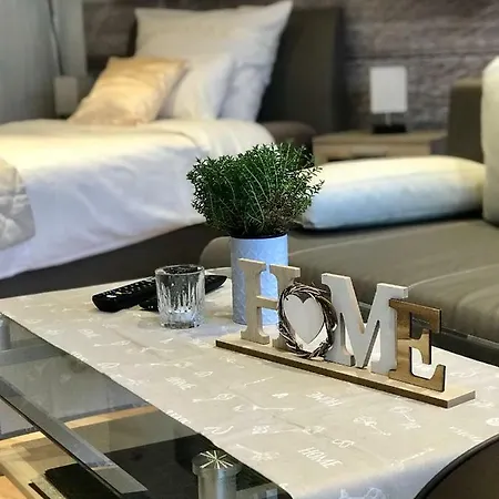 Apartment Christinas Gartenblick 4 Schlafzimmer, Kueche, Bad ,eg Mit Terrasse Und Garten, Parken Direkt Am Haus Salzgitter