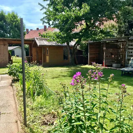 Christinas Gartenblick 4 Schlafzimmer, Kueche, Bad ,eg Mit Terrasse Und Garten, Parken Direkt Am Haus *